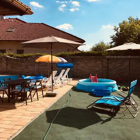 Privatunterkunft Bed&pool *
