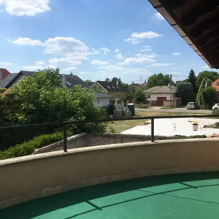 Privatunterkunft Bed&pool