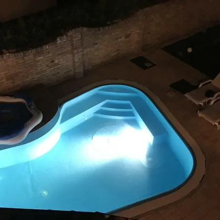 Bed&pool Privatunterkunft Vecsés
